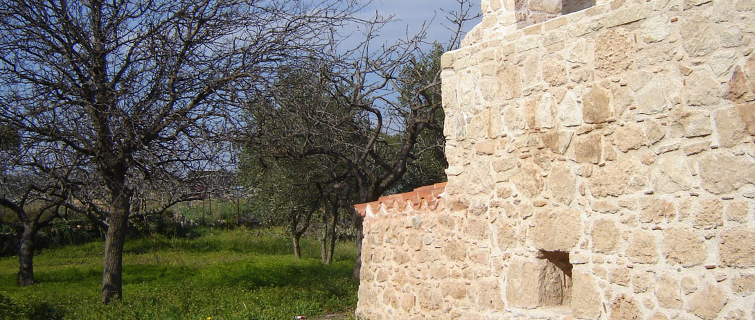 petrines katoikies stin aigina